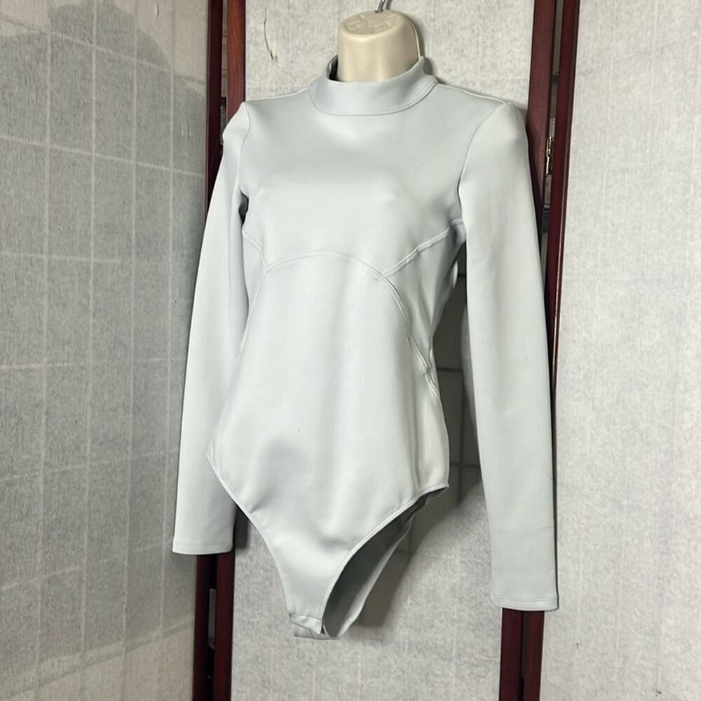 ZARA CUTOUT BACK LONG SLEEVE NWT BODYSUIT SIZE M